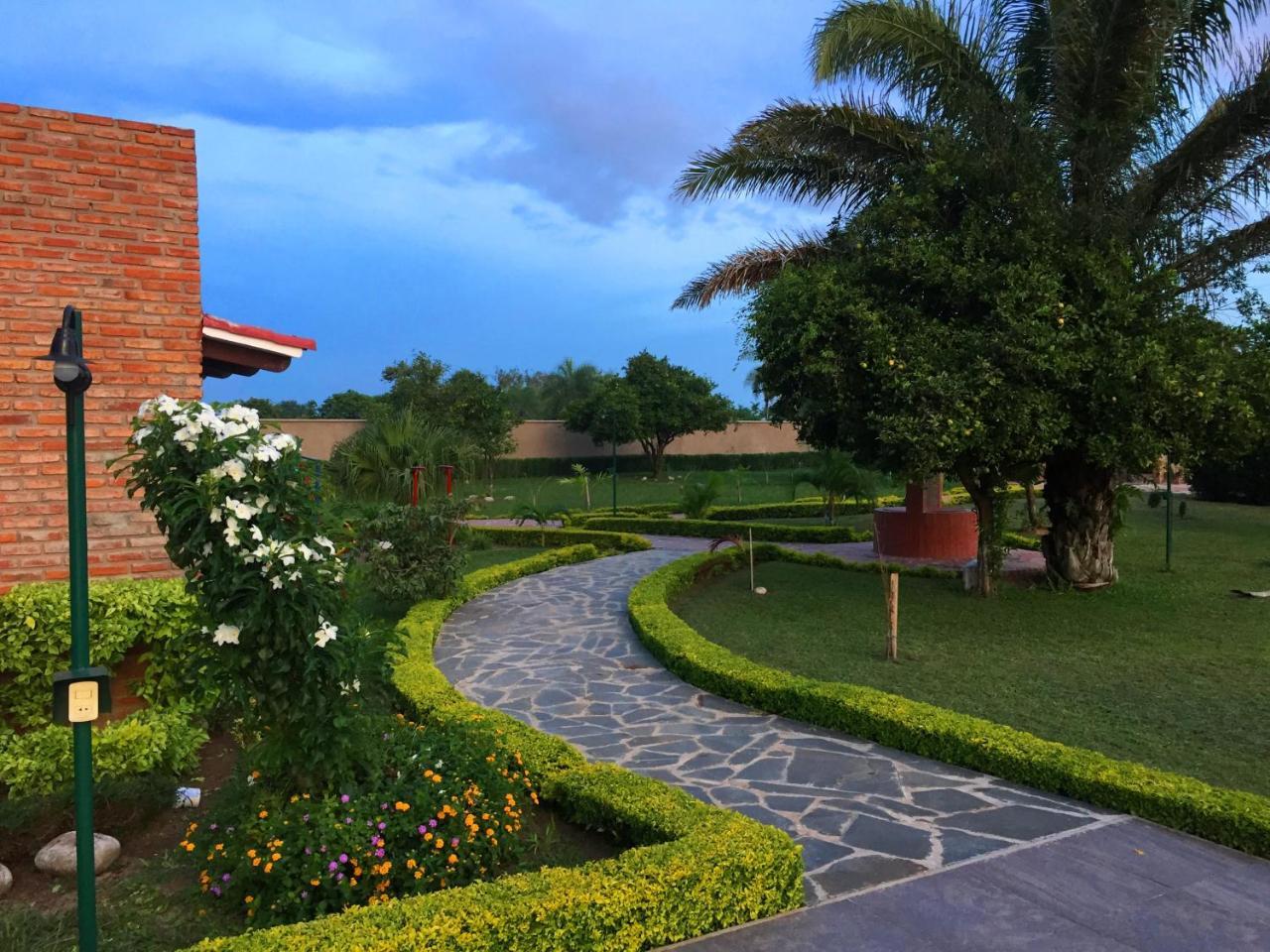 Los Jazmines Hotel Resort Warnes Luaran gambar