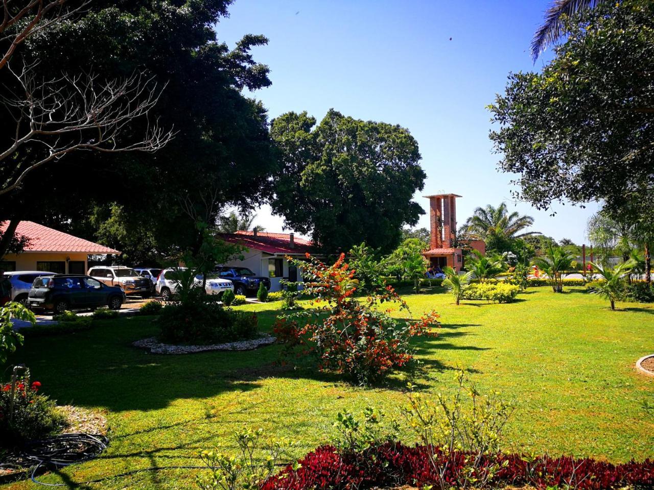 Los Jazmines Hotel Resort Warnes Luaran gambar