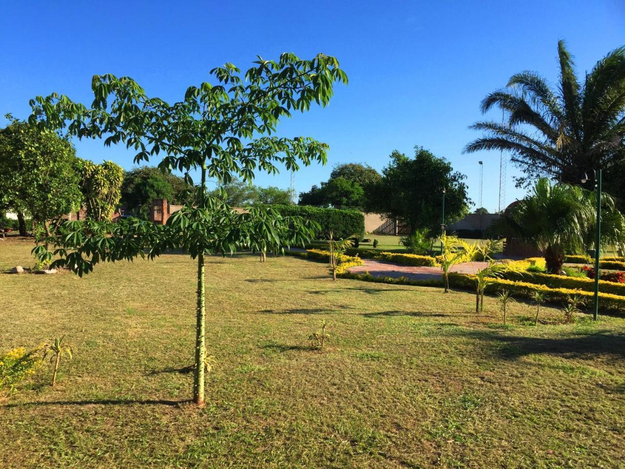 Los Jazmines Hotel Resort Warnes Luaran gambar