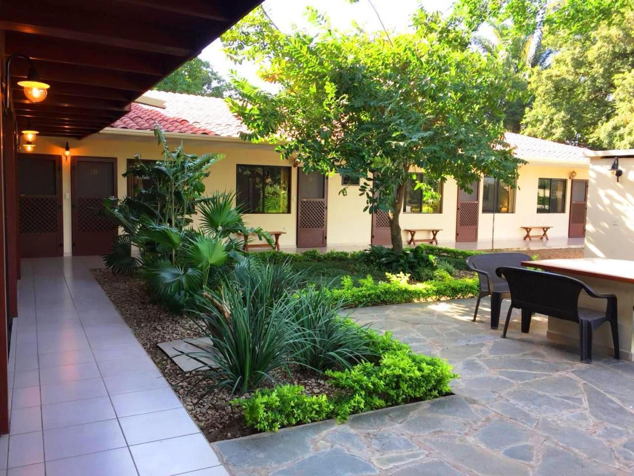 Los Jazmines Hotel Resort Warnes Luaran gambar